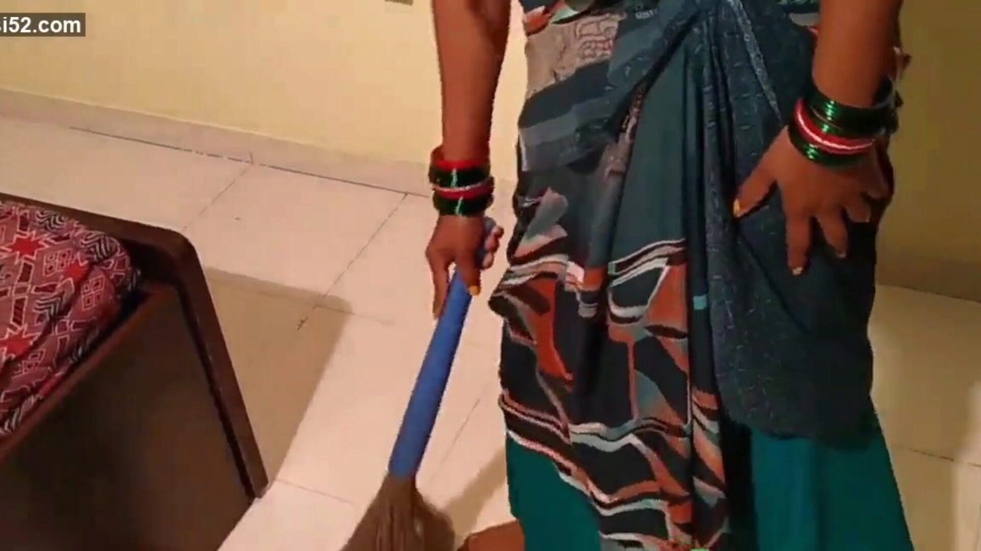 desi hemmafru ne chut mein jhaadu dalker paani nikala titta på desi hemmafru ne chut mein jhaadu dalker paani nikala video på xhamster - det ultimata urvalet av gratis-för-alla asiatiska desi mobil hd porr tube vids