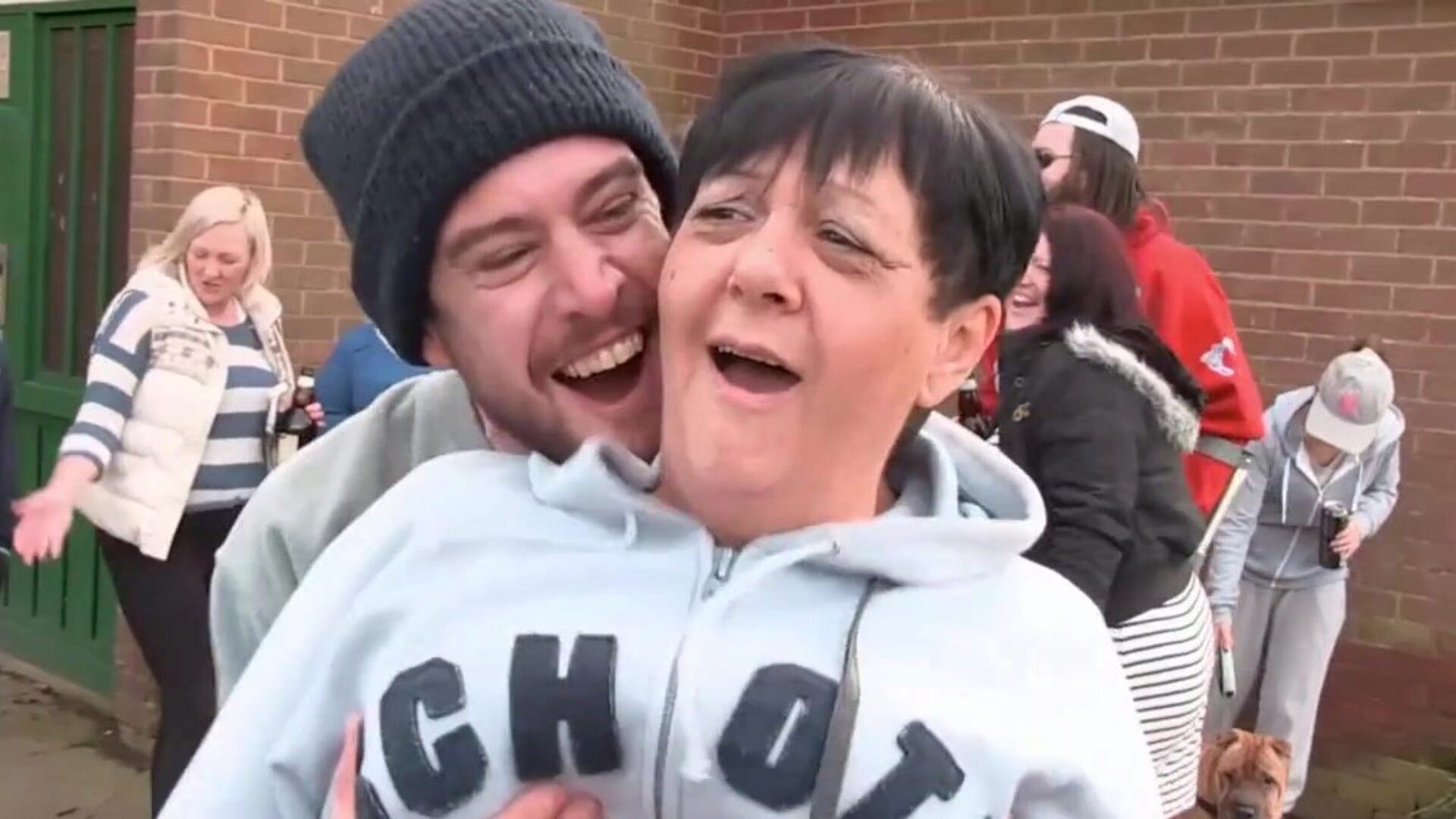 Lucky stud gets pleasured by a MILF