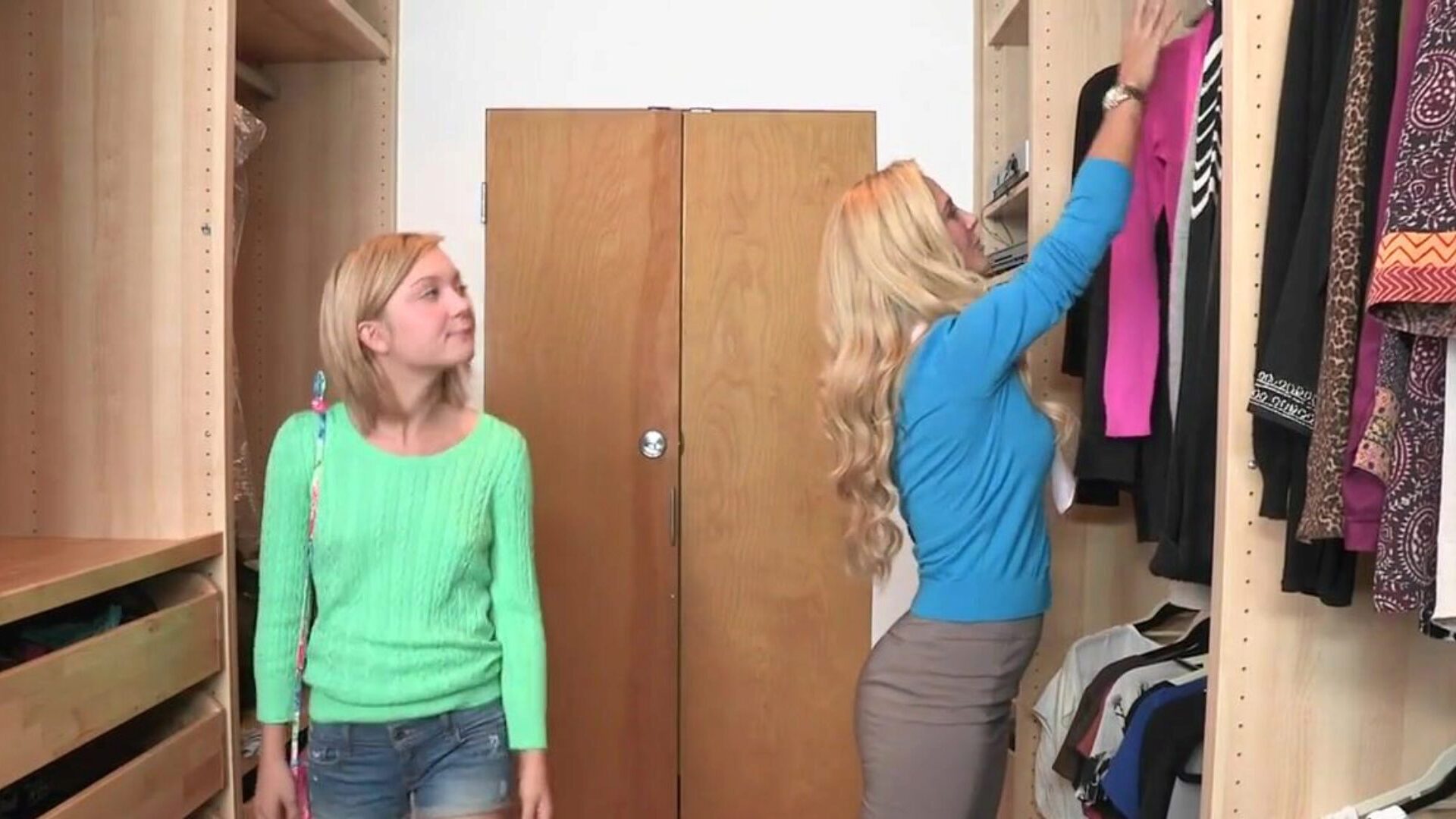 moms bang teens - Dakota e du bon temps avec une milf - Vidéos porno gratuites - Youporn Watch Moms Bang Teens - Dakota e du bon temps avec une cougar en ligne sur youporn.com. youporn est le plus grand site Web de clips pornographiques amateurs avec la meilleure sélection de scènes de films à service oral de haute qualité gratuites, profitez de nos films porno HD sur n'importe quel appareil de votre choix!