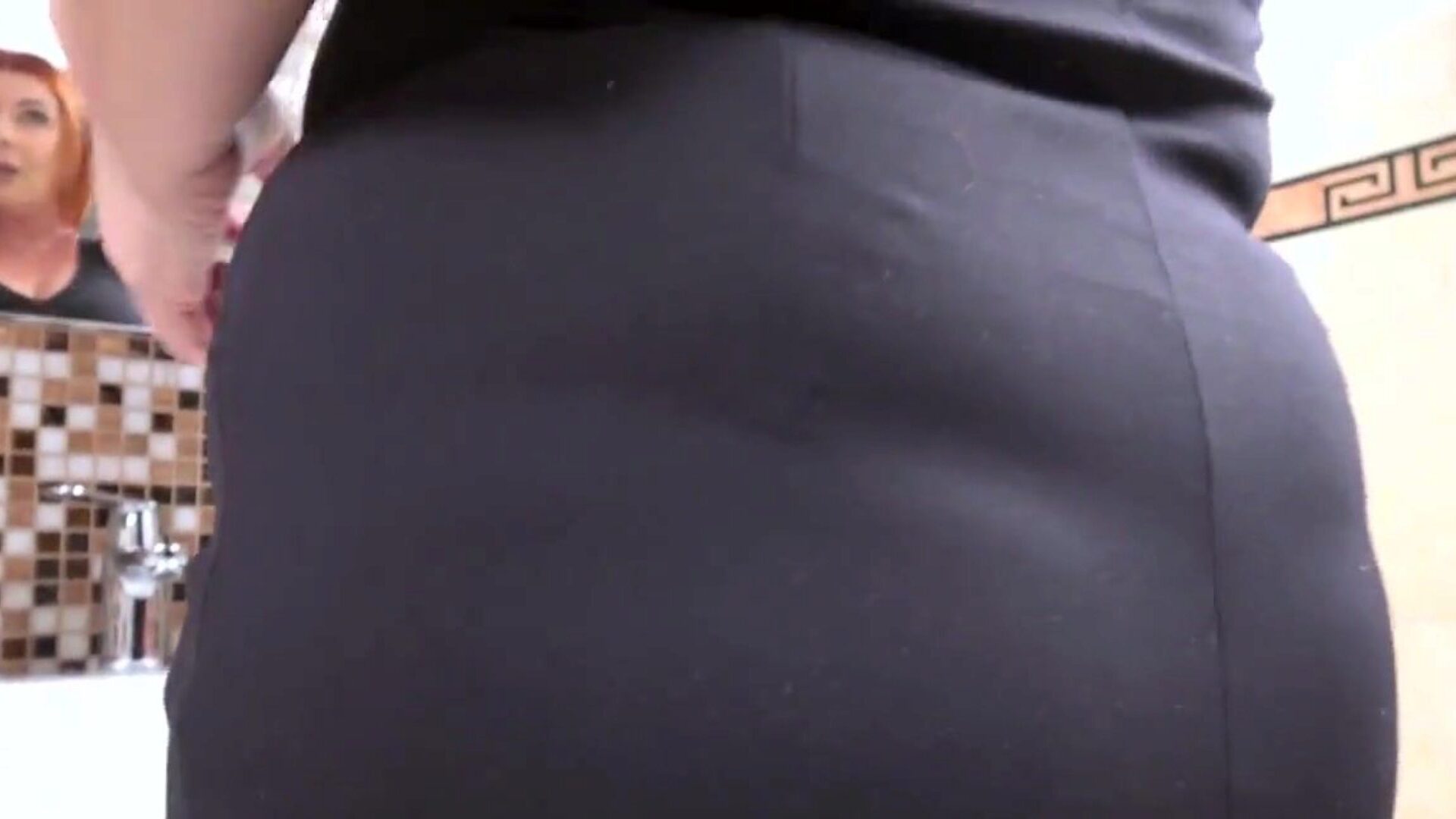 cougar autoritaire éjacule pour halloween martine est une milf en chaleur qui a soif de schlong attrape la plus grande vidéo ultra hd 4k sur grandmams.com